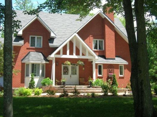 Maple Woods Bed & Breakfast Casselman ภายนอก รูปภาพ