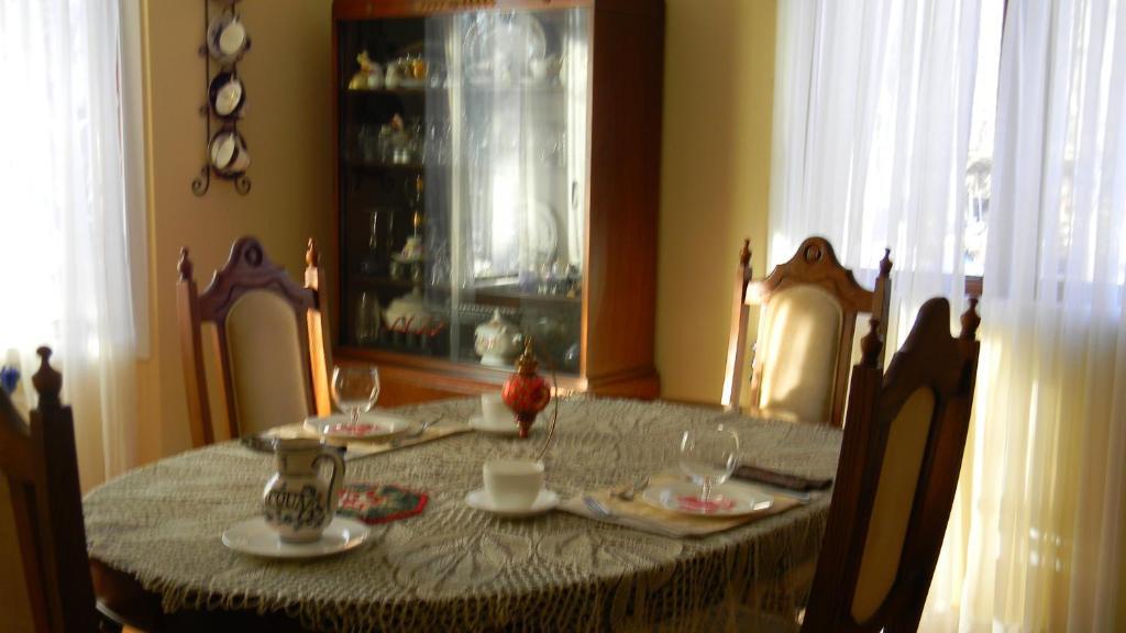 Maple Woods Bed & Breakfast Casselman ภายนอก รูปภาพ
